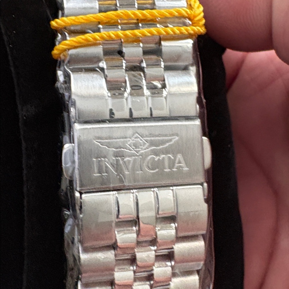 Invicta Specialty Windsor green face
Men's Watch - 43mm, Steel new inbox - Picture 5 of 11
